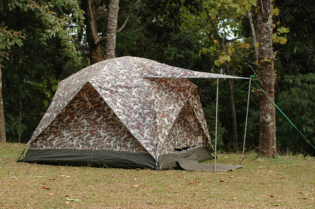 軍用迷彩帳篷 戰(zhàn)場(chǎng)上的隱形守護(hù)者